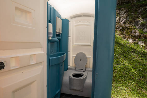 Best Portable restroom trailer rental  in Glen Gardner, NJ